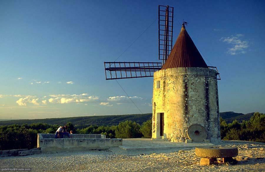 Вілла La Capucinette A L'Ombre Du Marronnier Моссан-лез-Альпій Екстер'єр фото